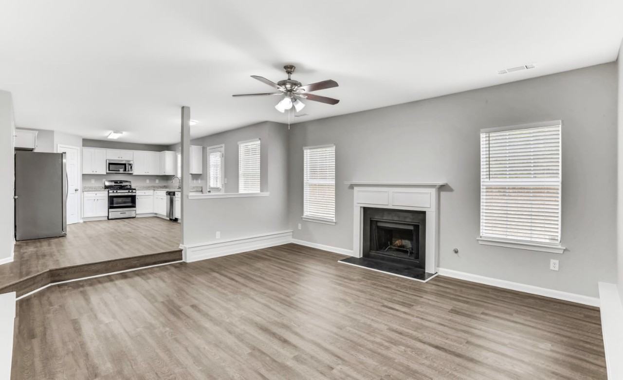 332 N Starcrest Dr #NA - Photo 2 of 11