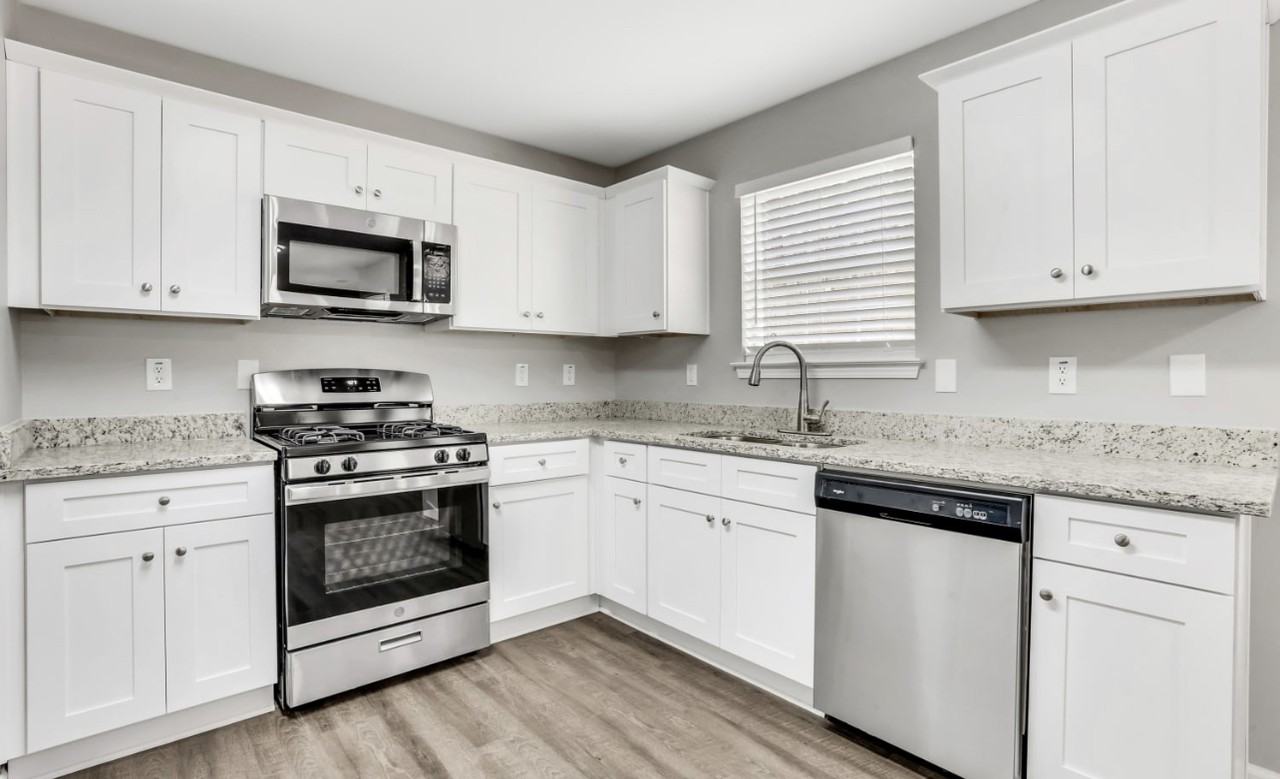 332 N Starcrest Dr #NA - Photo 3 of 11