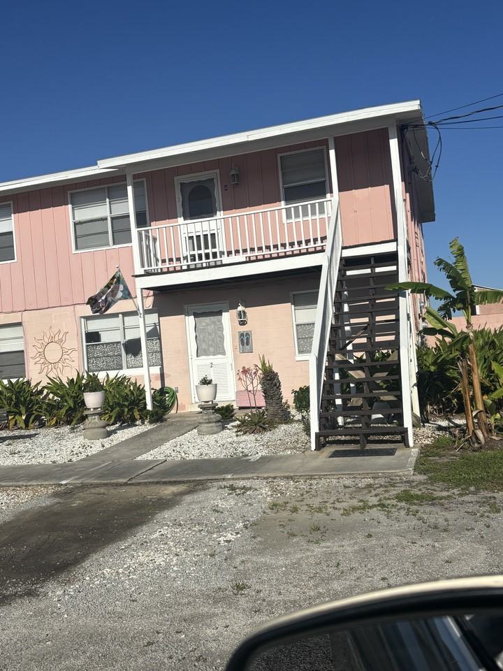 270 S Fletcher Ave #4 - Photo 3 of 6