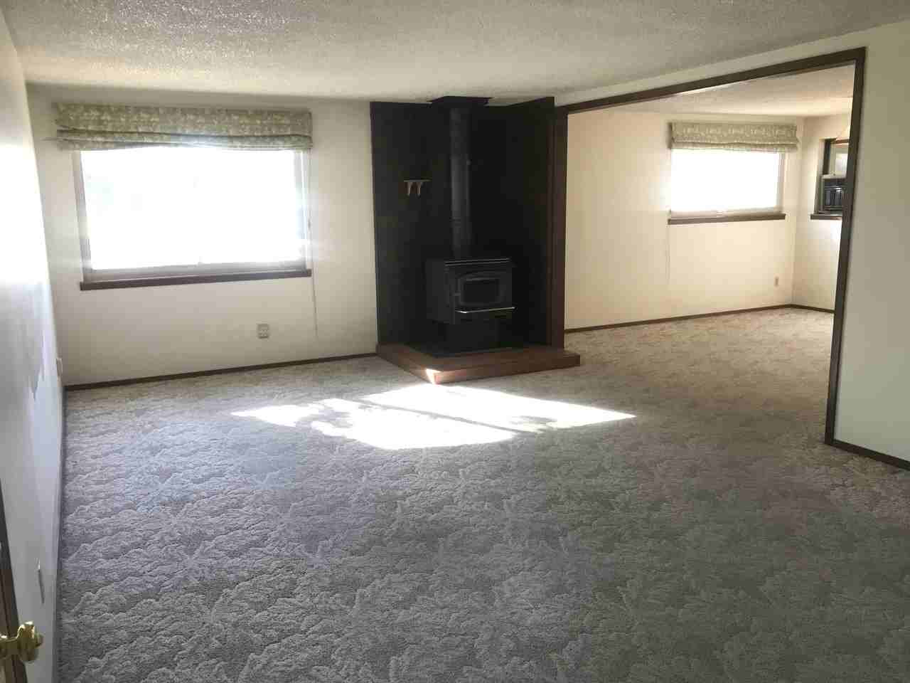 250 S 7th St #1 - Photo 2 of 14