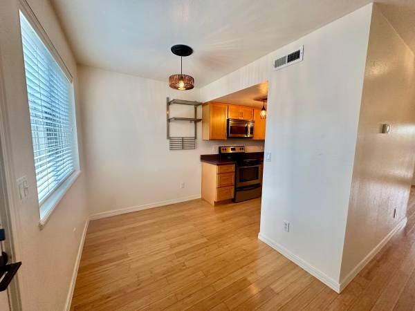 127 E Hersey St #127 - Photo 4 of 16