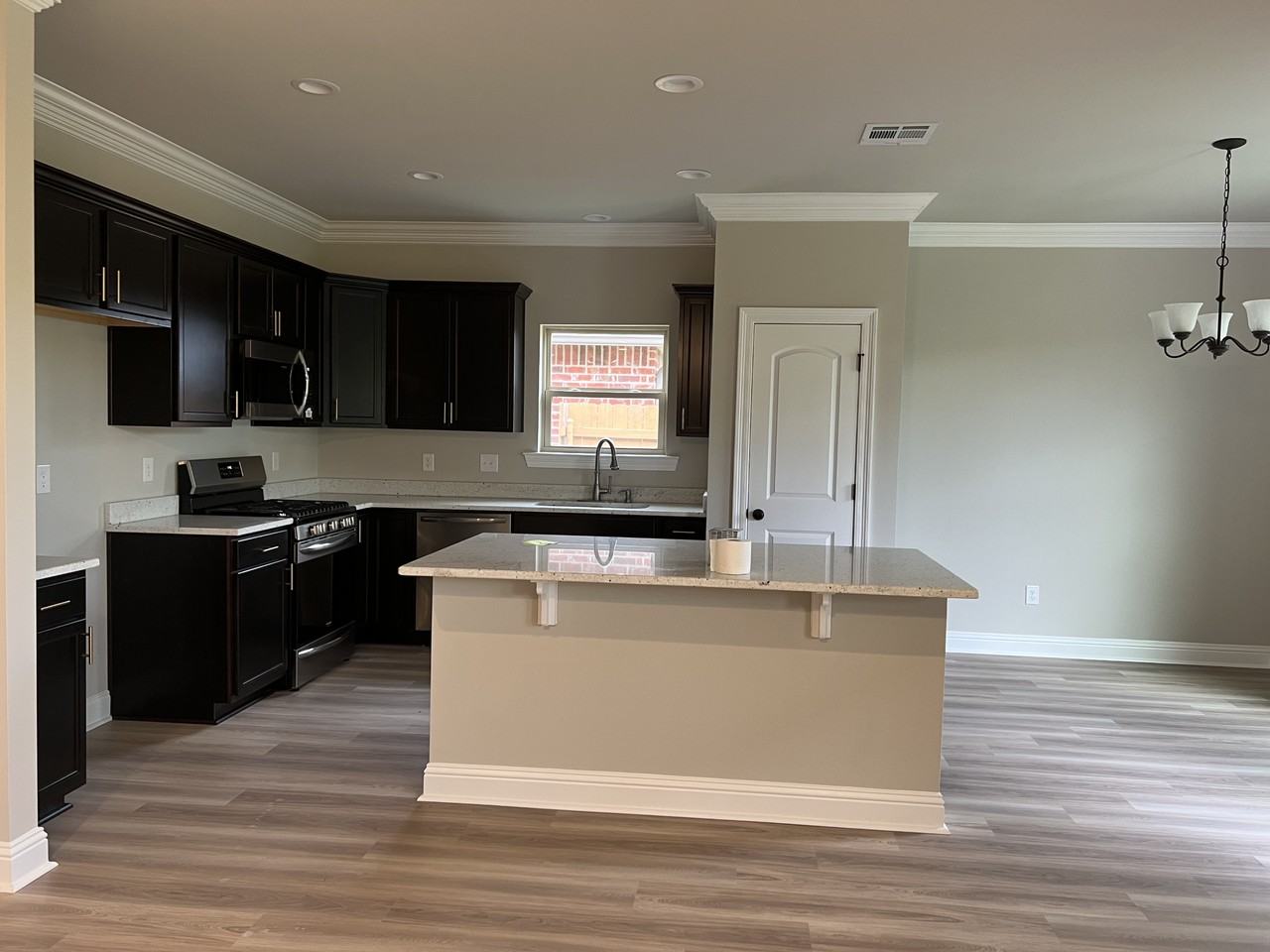 220 Tall Oaks Ln #NA - Photo 2 of 13