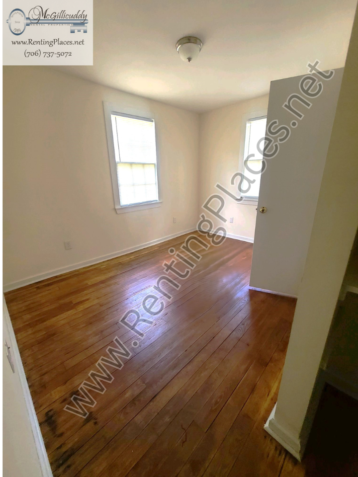 1232 Holden Dr #NA - Photo 4 of 5