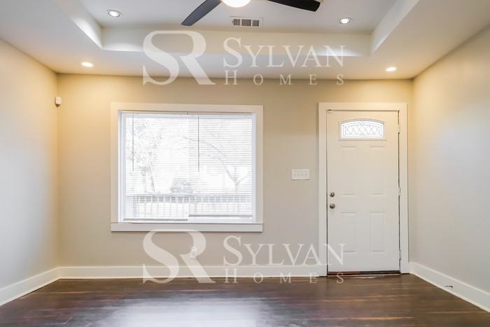 315 Brooks Ave Sw - Photo 2 of 15