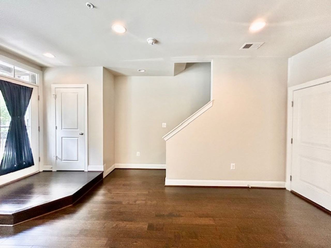 1315 S Quinn St - Photo 4 of 40