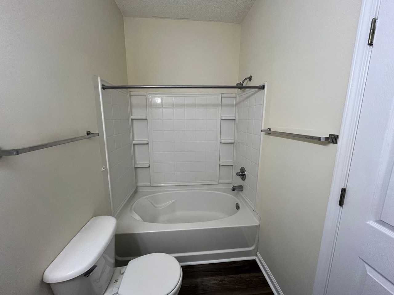 3204 Walden Park Dr - Photo 5 of 10