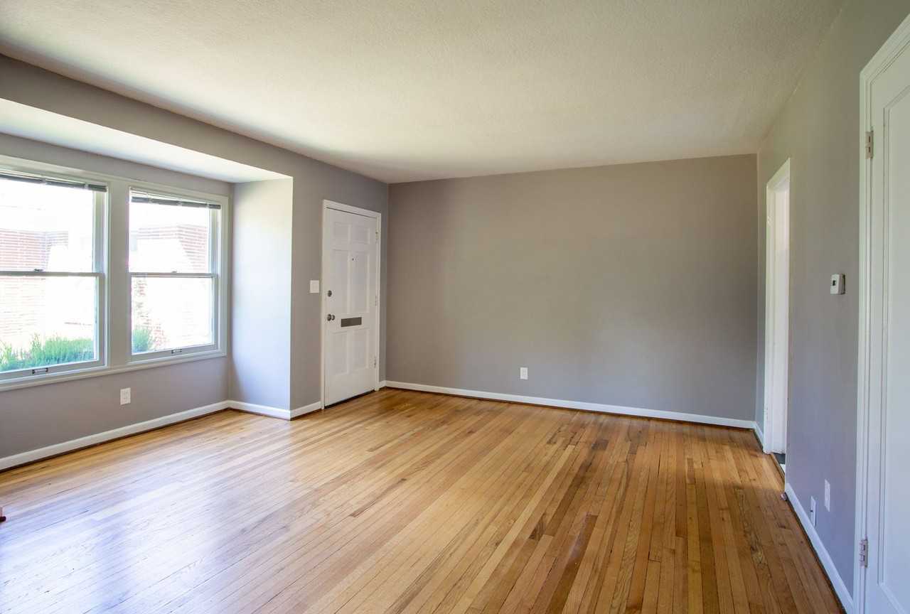 3833 N Lombard St - Photo 3 of 16