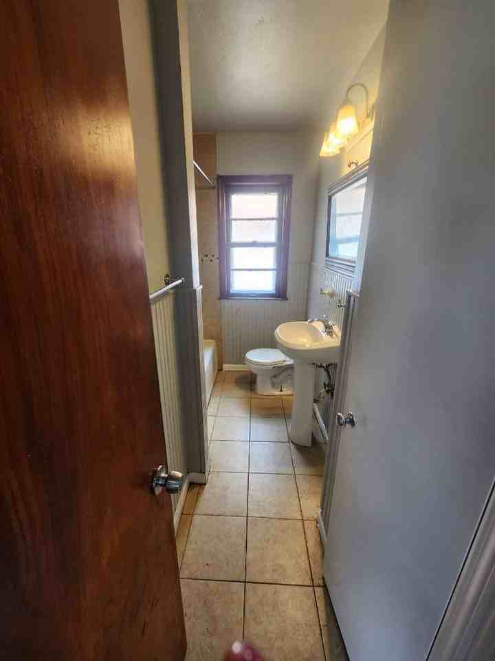 4224 W Glendale Ave - Photo 6 of 14