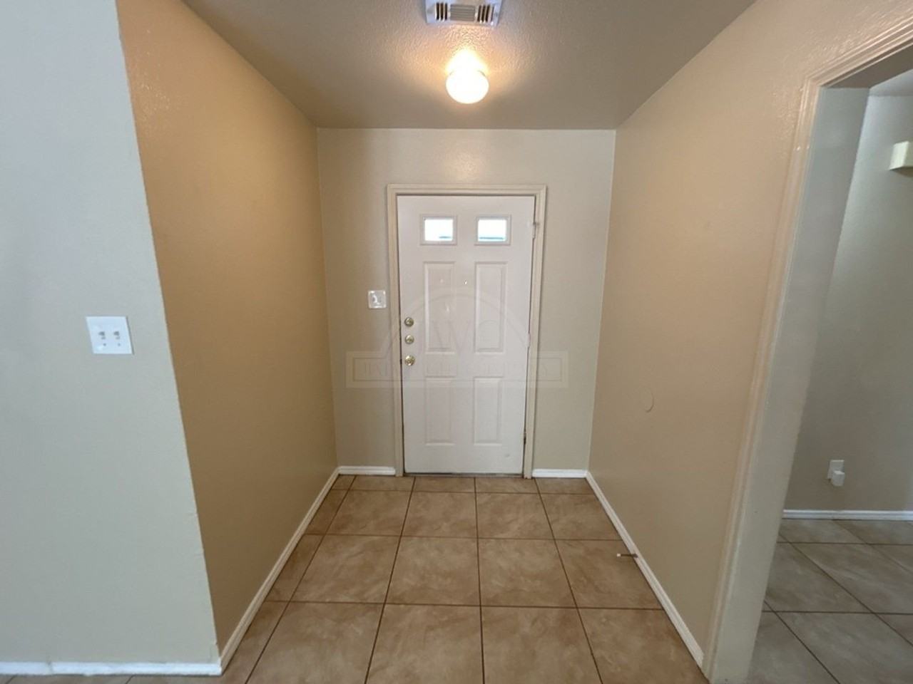 4309 Greenlee Dr - Photo 4 of 36