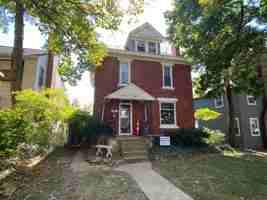 featured image of 167 E Oakland Ave