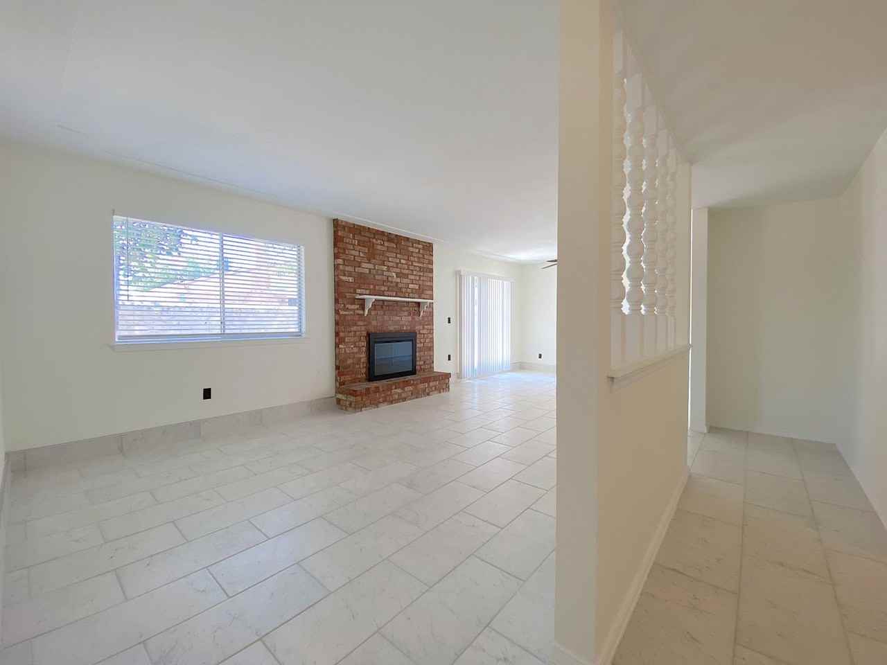 5012 Salem Dr - Photo 4 of 26