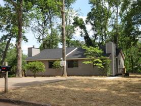 13-15 Oakmount Dr - Photo 1 of 1