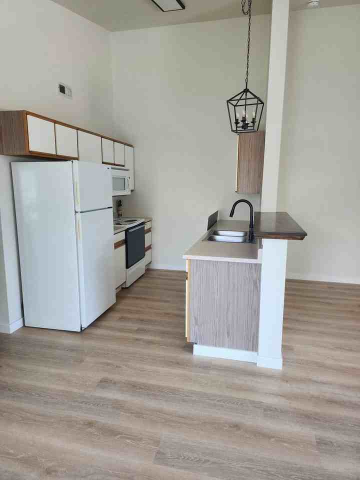 693 Paradise Pl. Fourplex - Photo 2 of 7