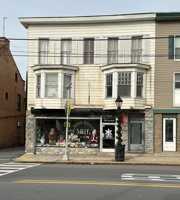 featured image of 31 W King St