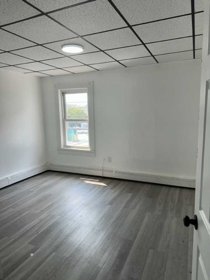 66 Broadway - Photo 2 of 11