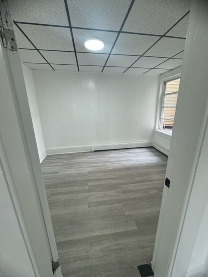 66 Broadway - Photo 3 of 11