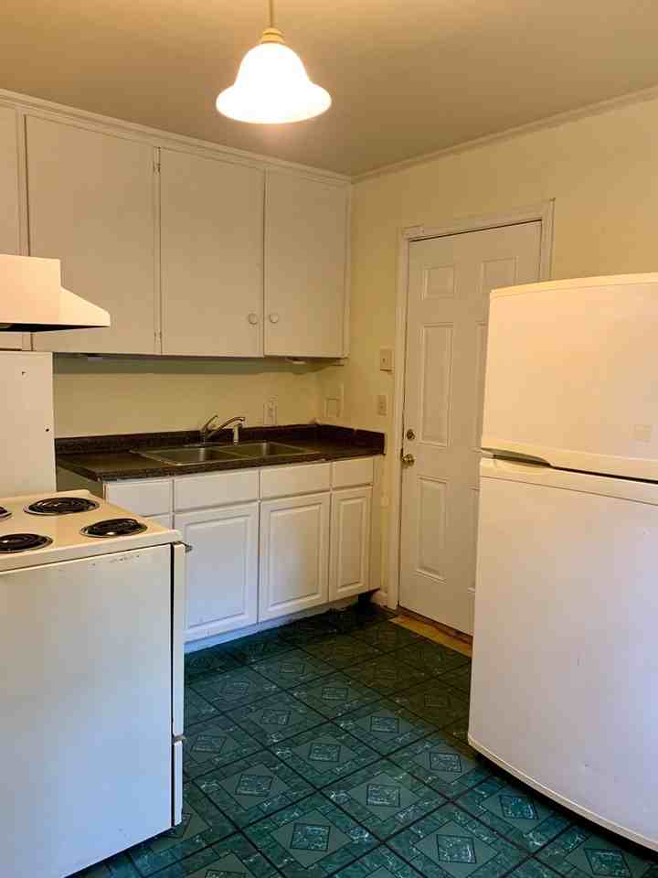 5530 Randall Ave - Photo 4 of 11