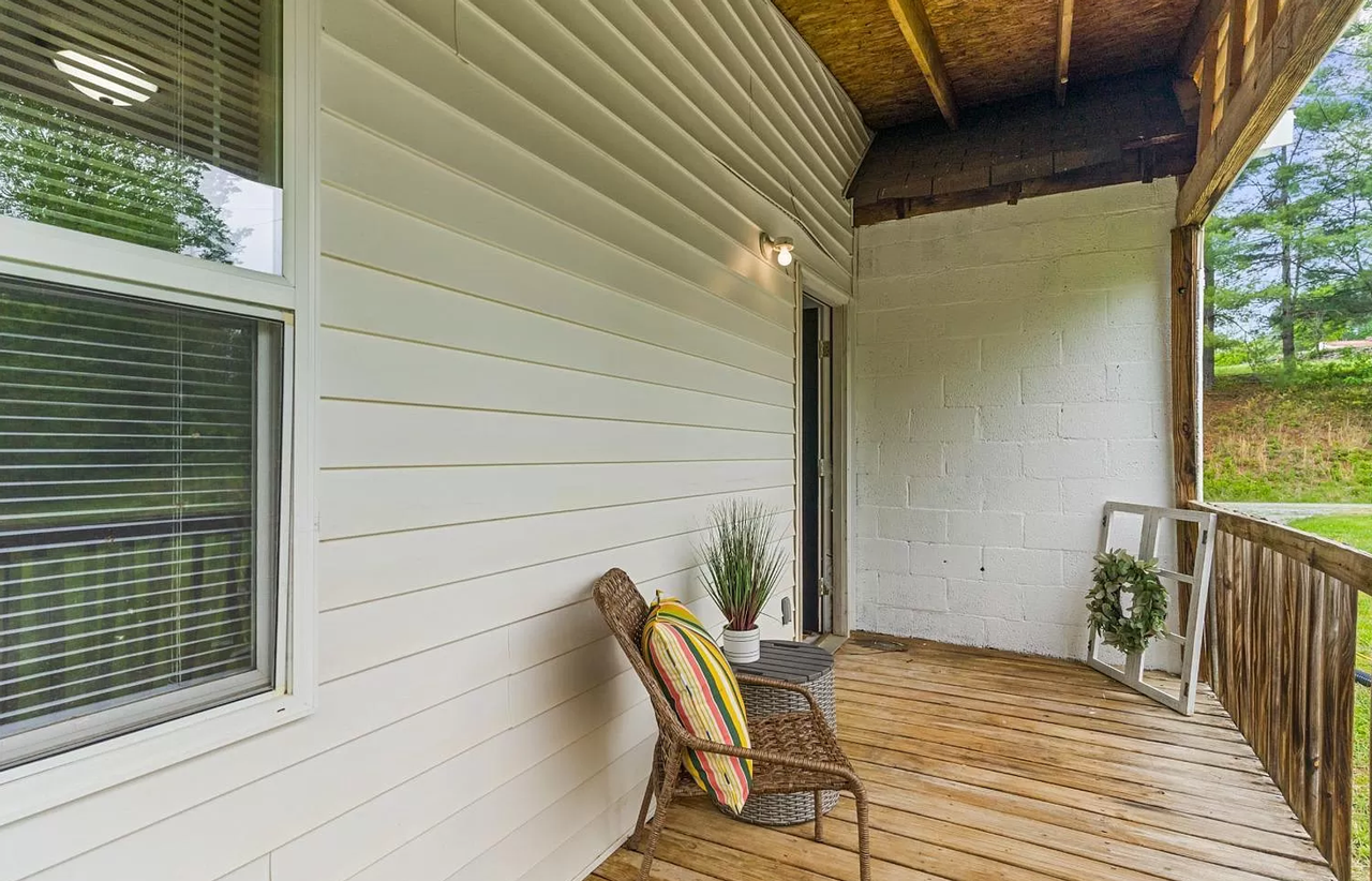 290 Bruner Rd - Photo 2 of 15