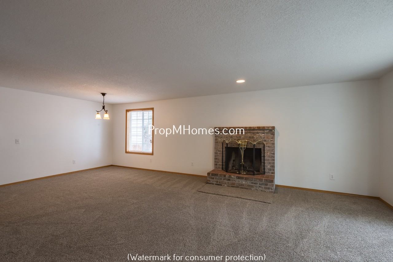 20765 Sw Eggert Way - Photo 2 of 20