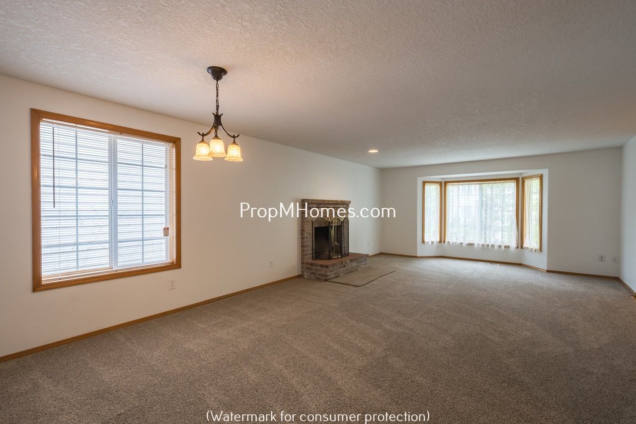 20765 Sw Eggert Way - Photo 3 of 20