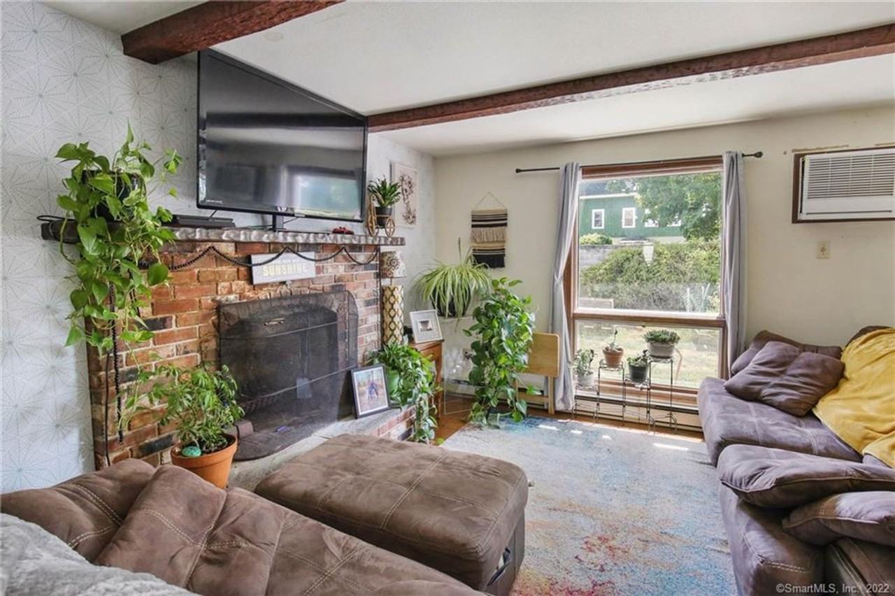 29-31 Van Den Noort St - Photo 3 of 25