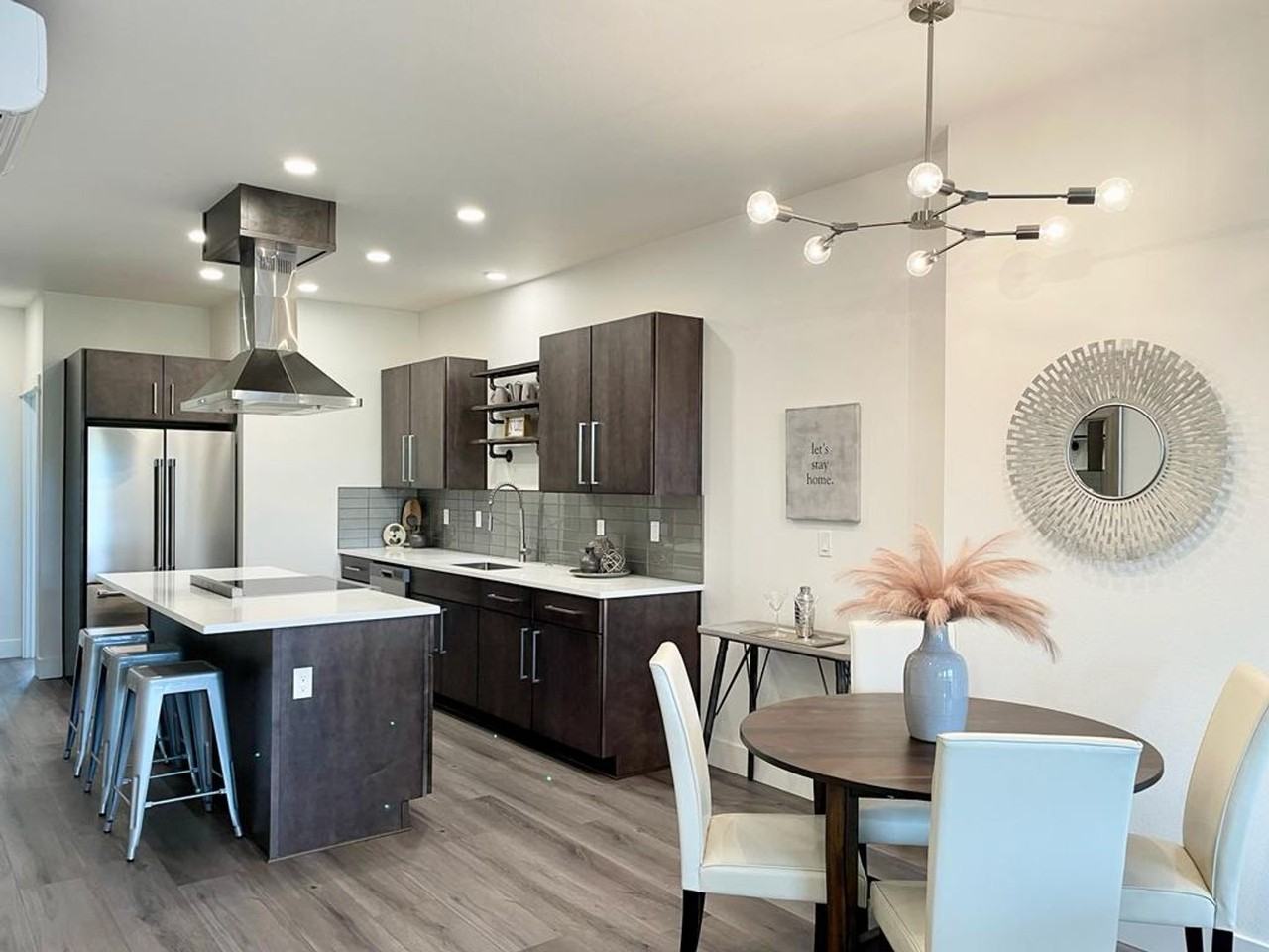 3785 3785 - 3787 Klindt Dr - Photo 2 of 9