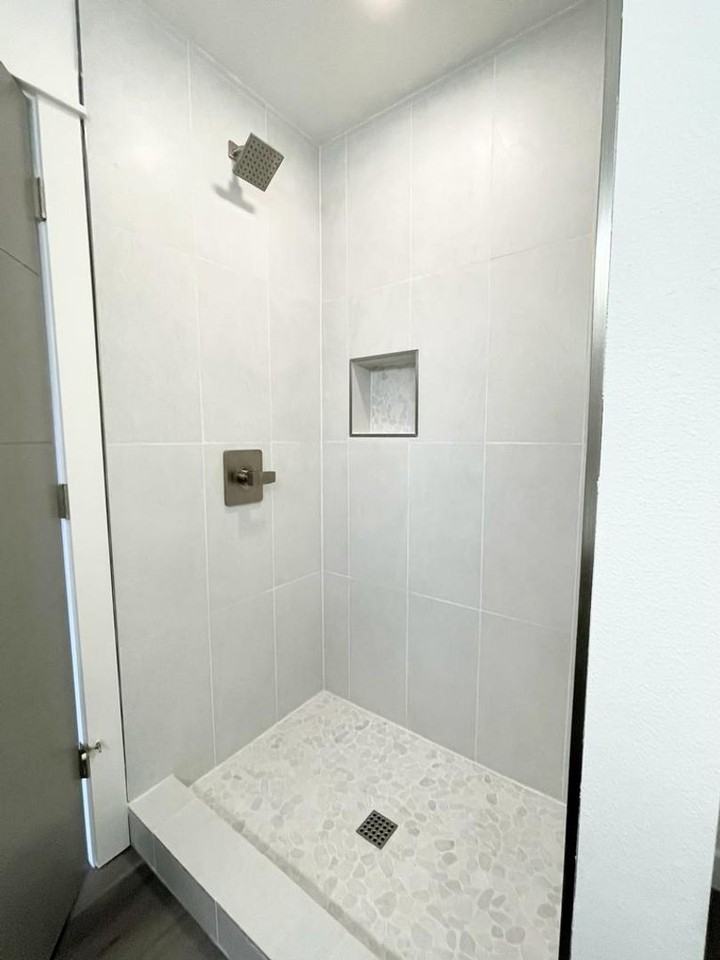 3785 3785 - 3787 Klindt Dr - Photo 7 of 9