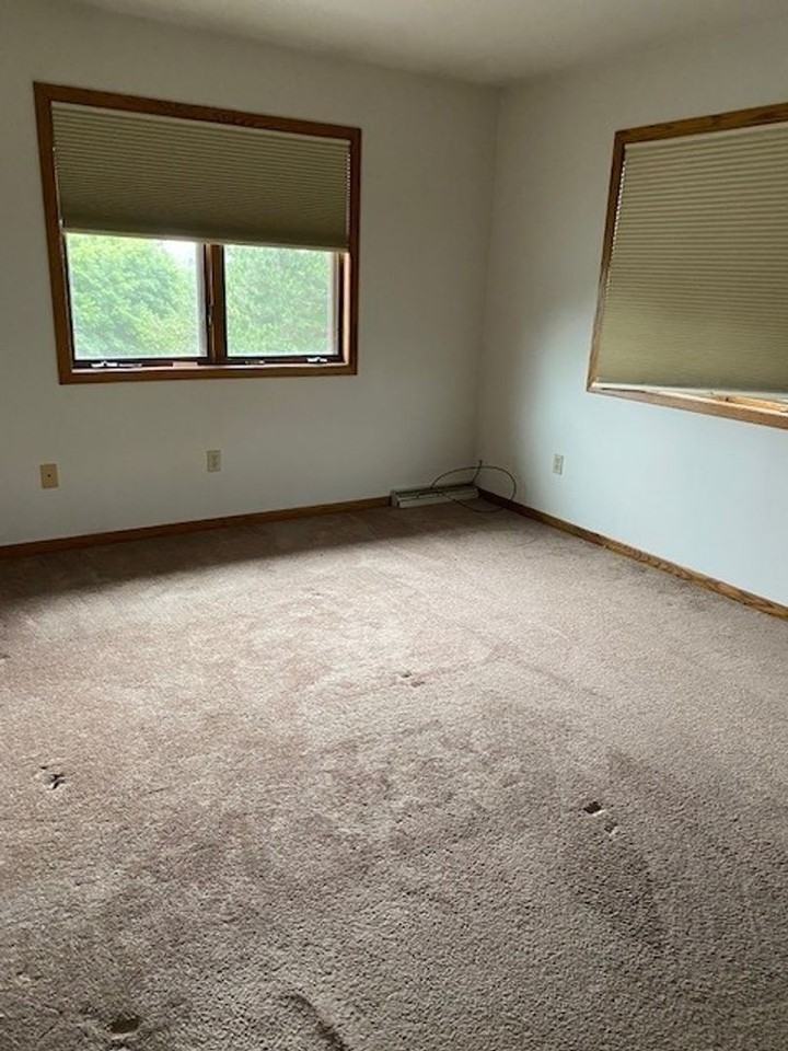 700 Meadow - Photo 2 of 4