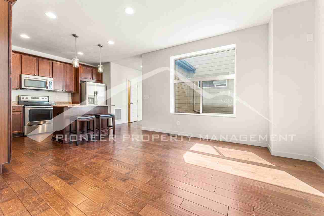 10086 Belvedere Cir - Photo 3 of 22