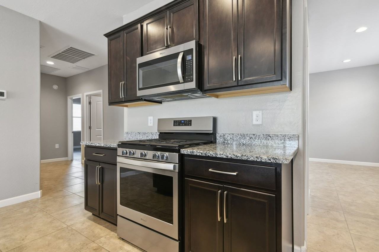 29826 W Whitton Ave - Photo 4 of 24