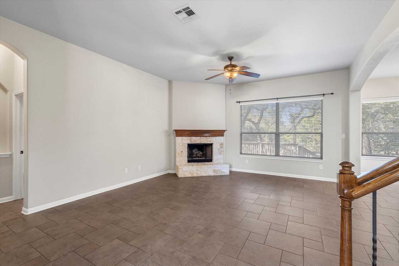 11621 Cherisse Dr - Photo 7 of 48