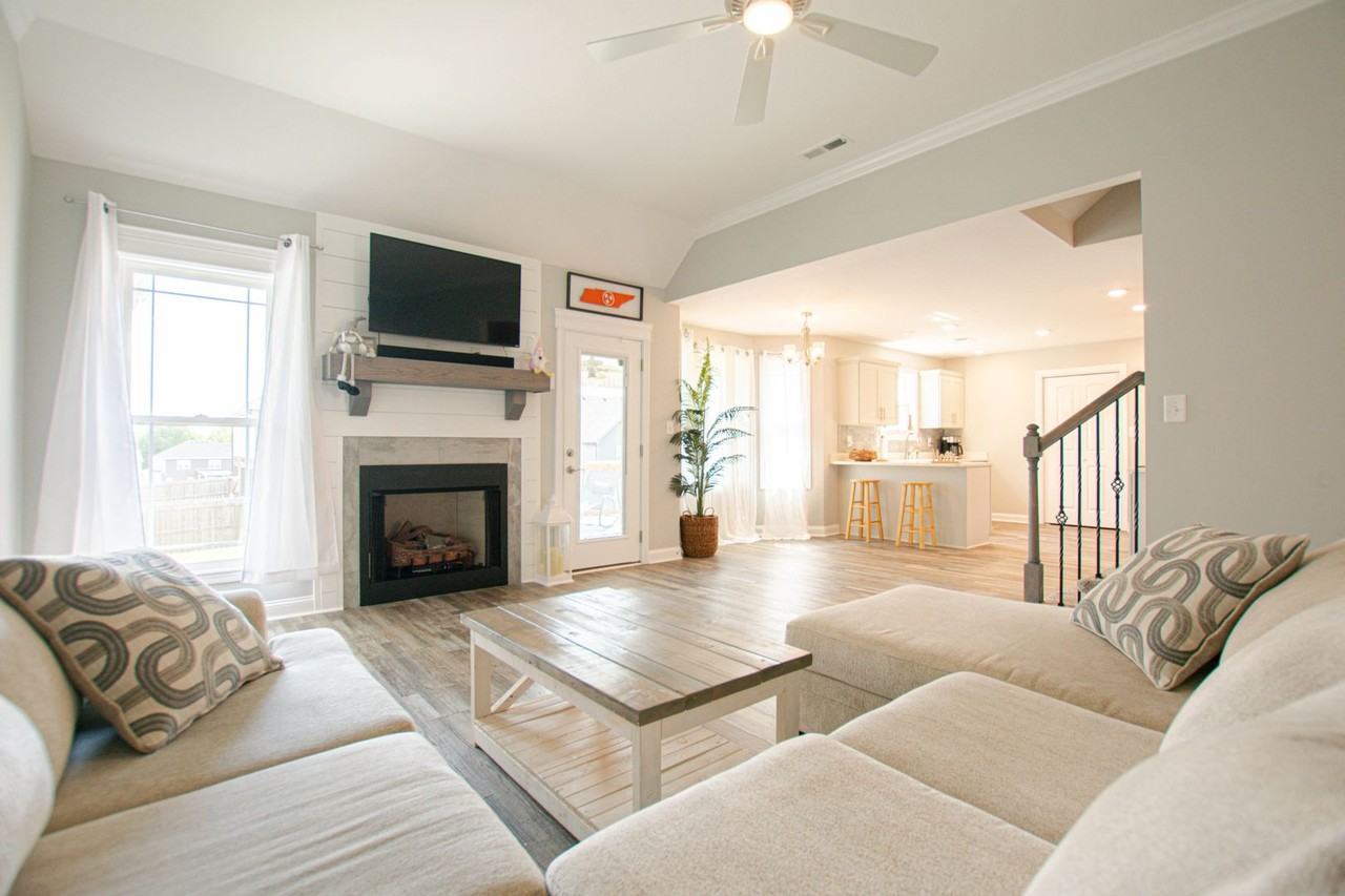 895 Burley Barn Rd - Photo 2 of 23