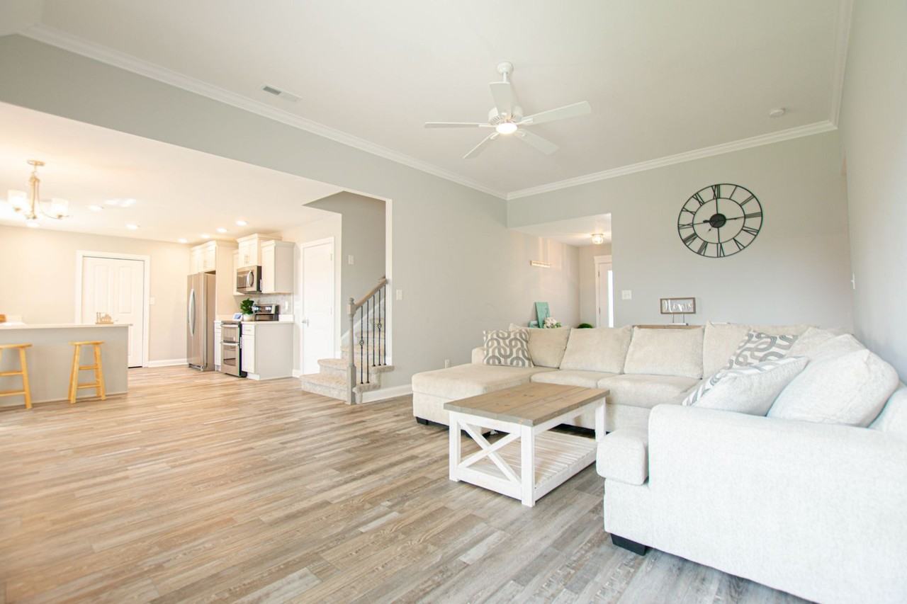 895 Burley Barn Rd - Photo 3 of 23