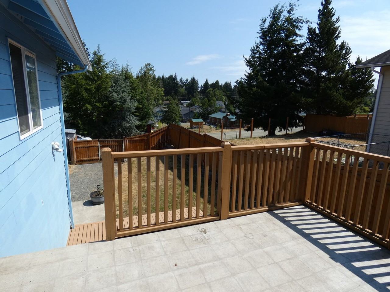 1830 W 12th St - Photo 3 of 28