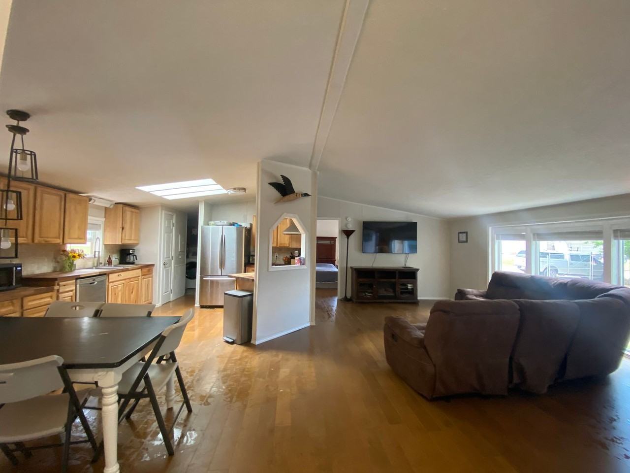 3811 Deer Ln - Photo 2 of 10