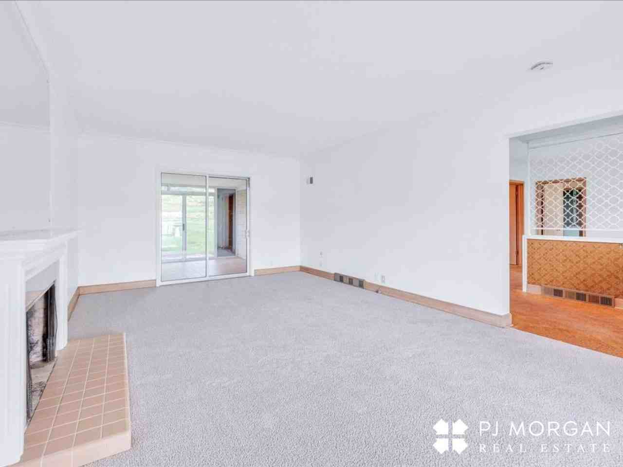 304 S 84th St - Photo 5 of 30