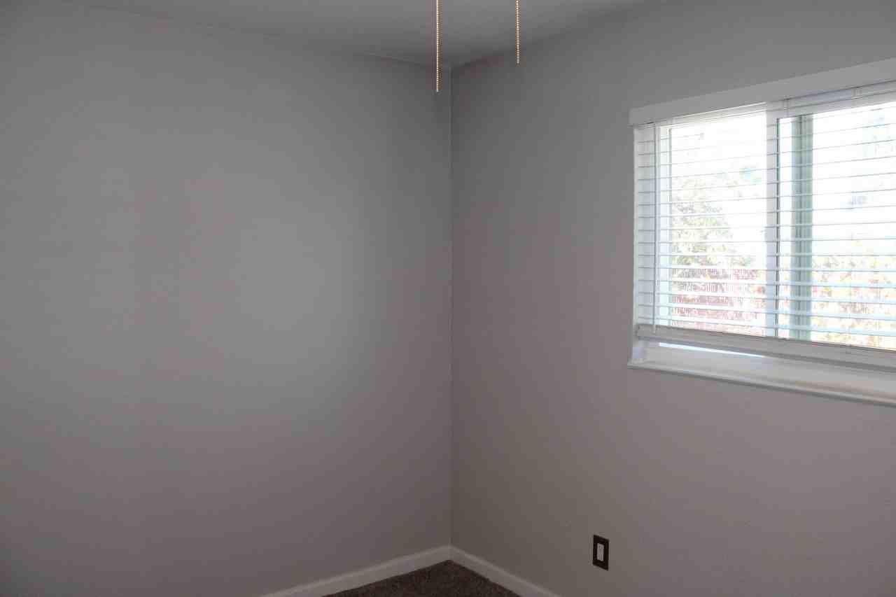 10404 Abbottford Way - Photo 6 of 17