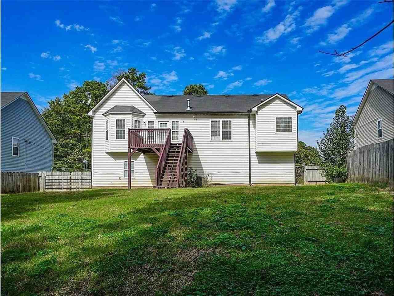 1935 Venesa Cir - Photo 2 of 40