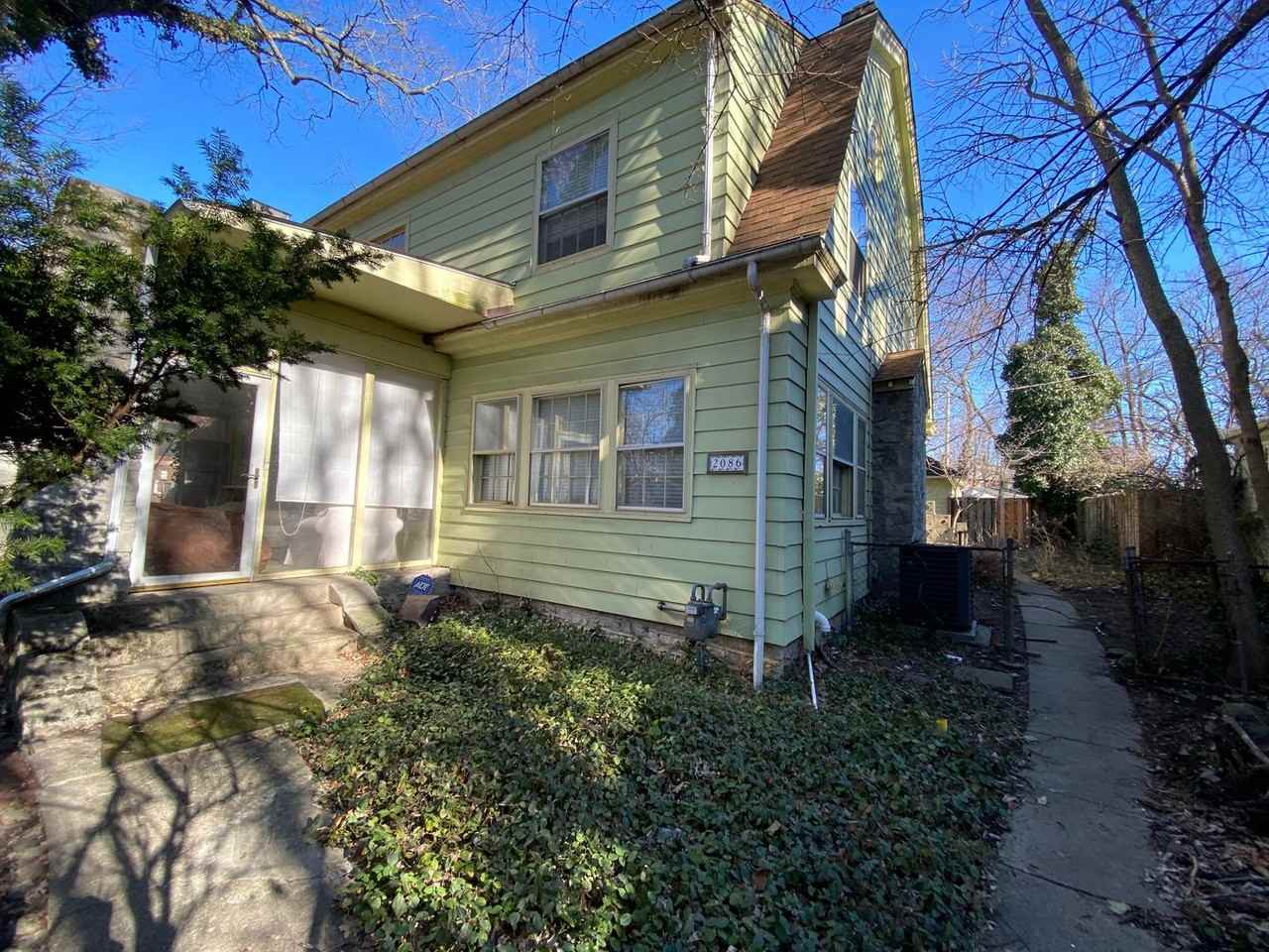 2086 Iuka Ave - Photo 5 of 20