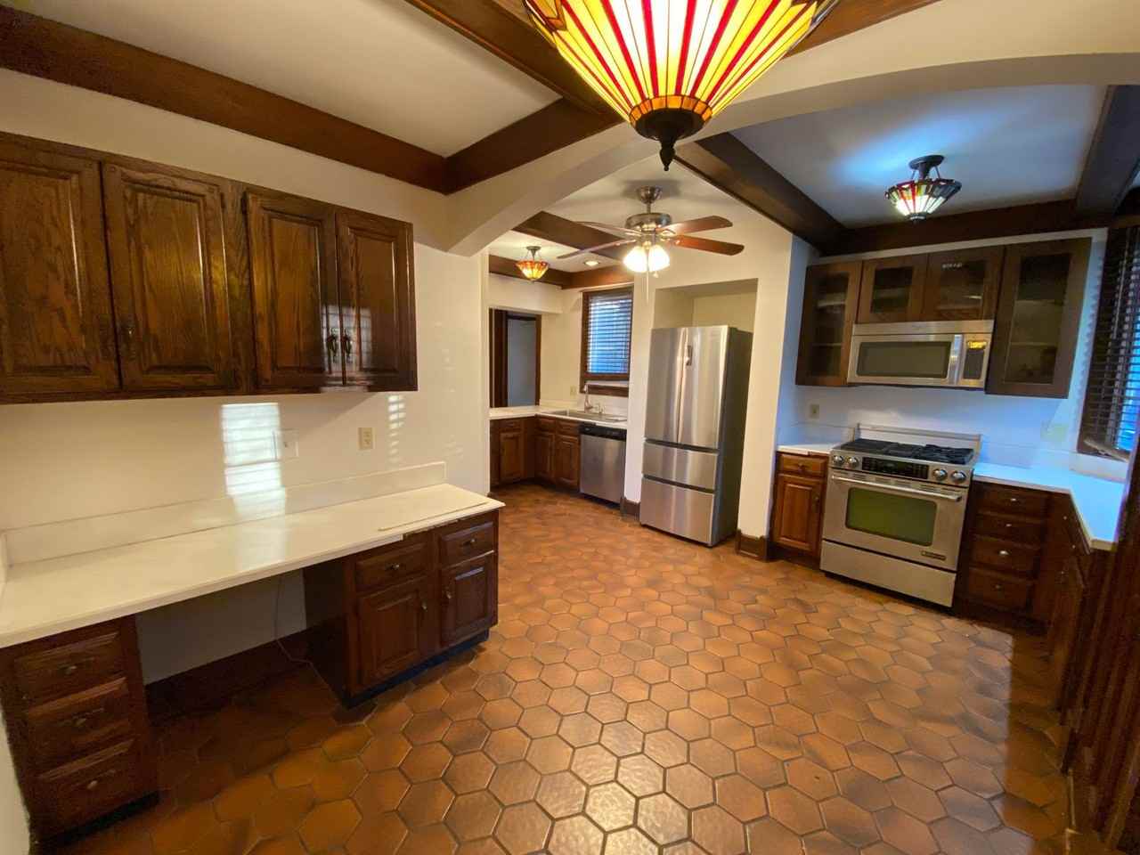 2076 Iuka Ave - Photo 3 of 22