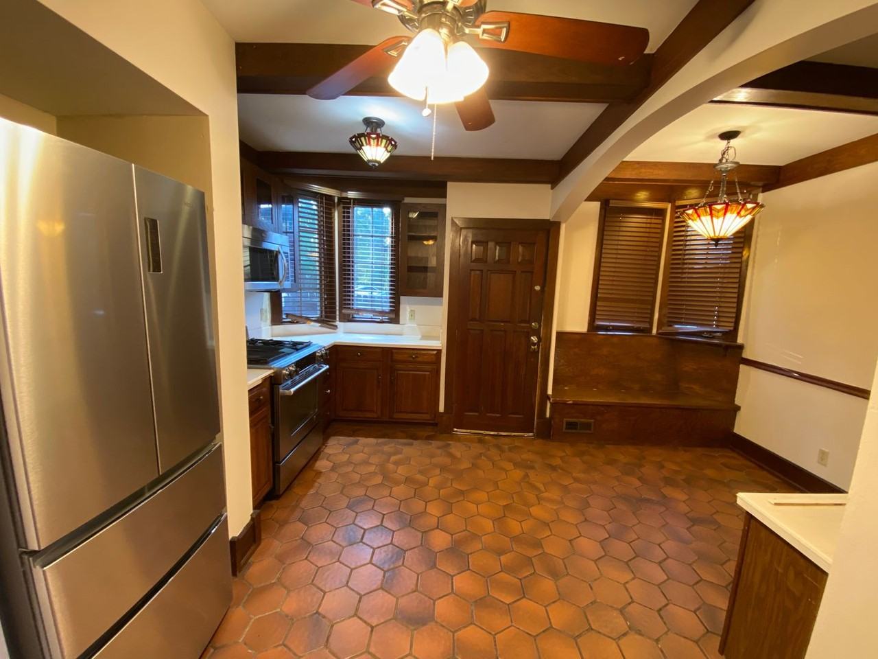 2076 Iuka Ave - Photo 4 of 22