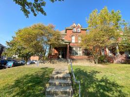 featured image of 1999 N 4th St