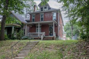 featured image of 2091 Summit St