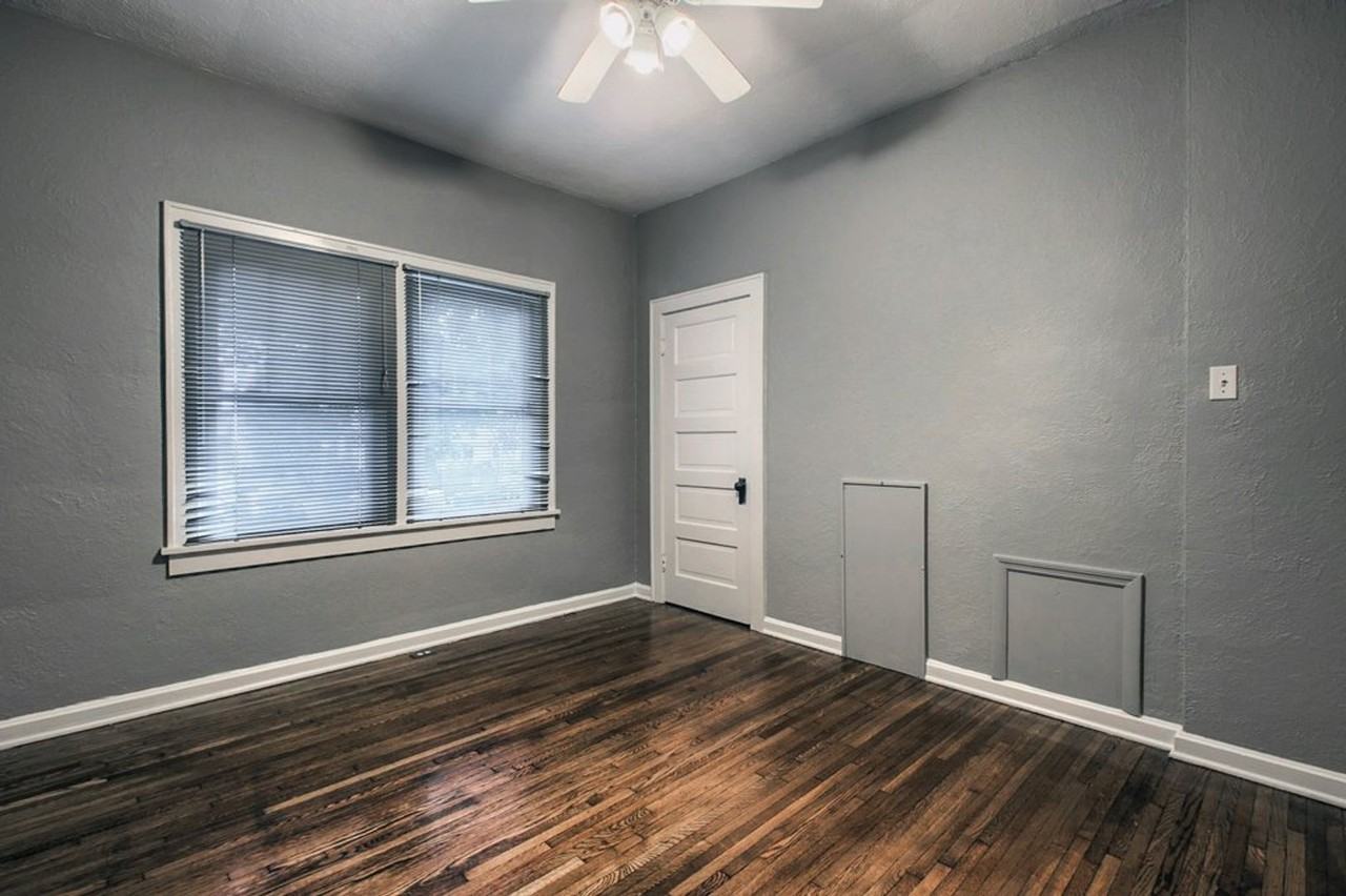 2091 Summit St - Photo 4 of 50
