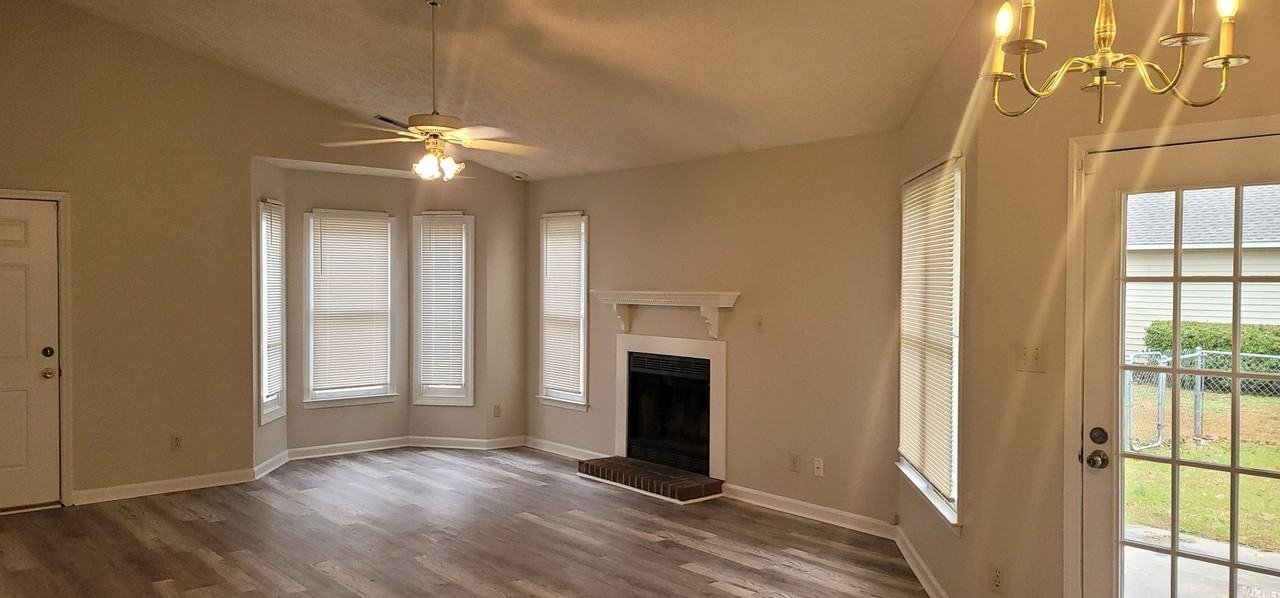 118 Live Oak Dr - Photo 2 of 6