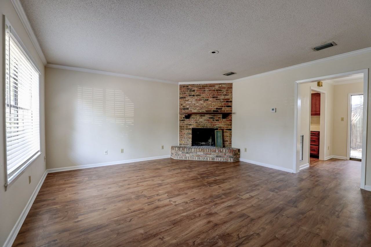 *Shadowwood Apartments - Photo 3 of 11