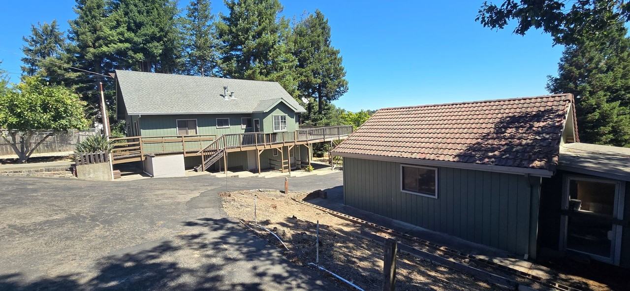 Watertrough - Photo 2 of 28