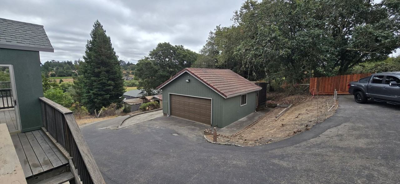 Watertrough - Photo 3 of 28