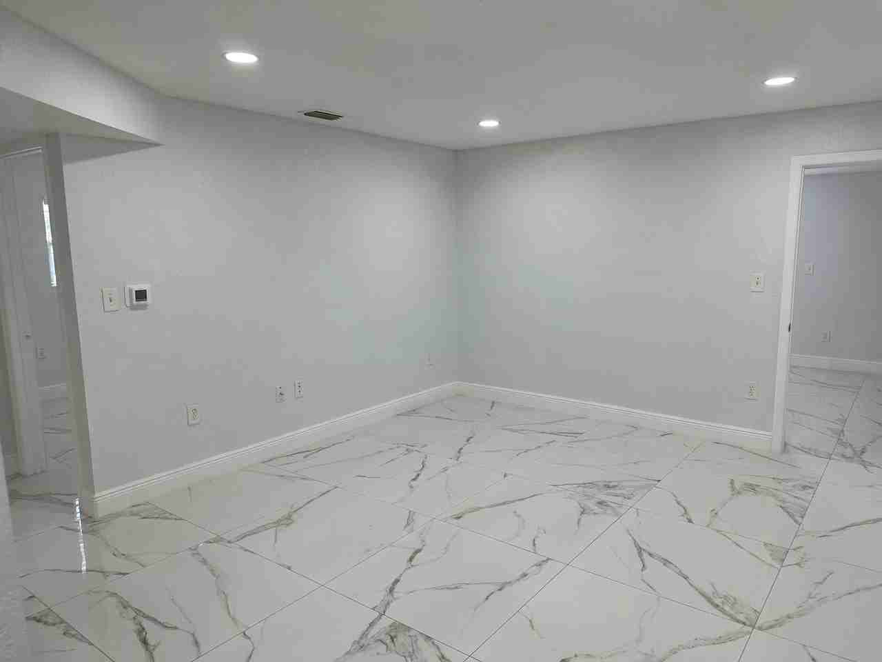 1710 S Washington Ave - Photo 4 of 21