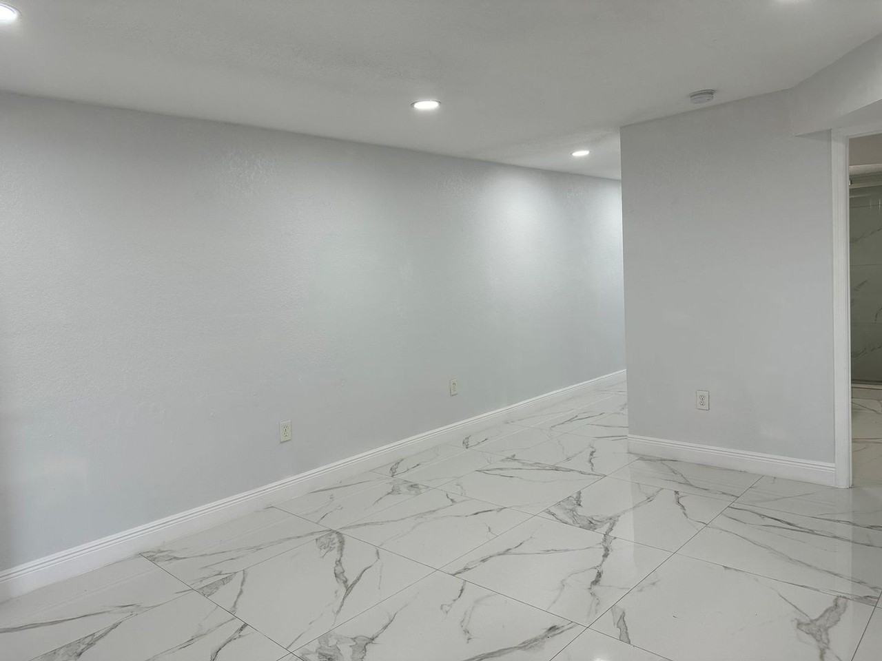 1710 S Washington Ave - Photo 6 of 21